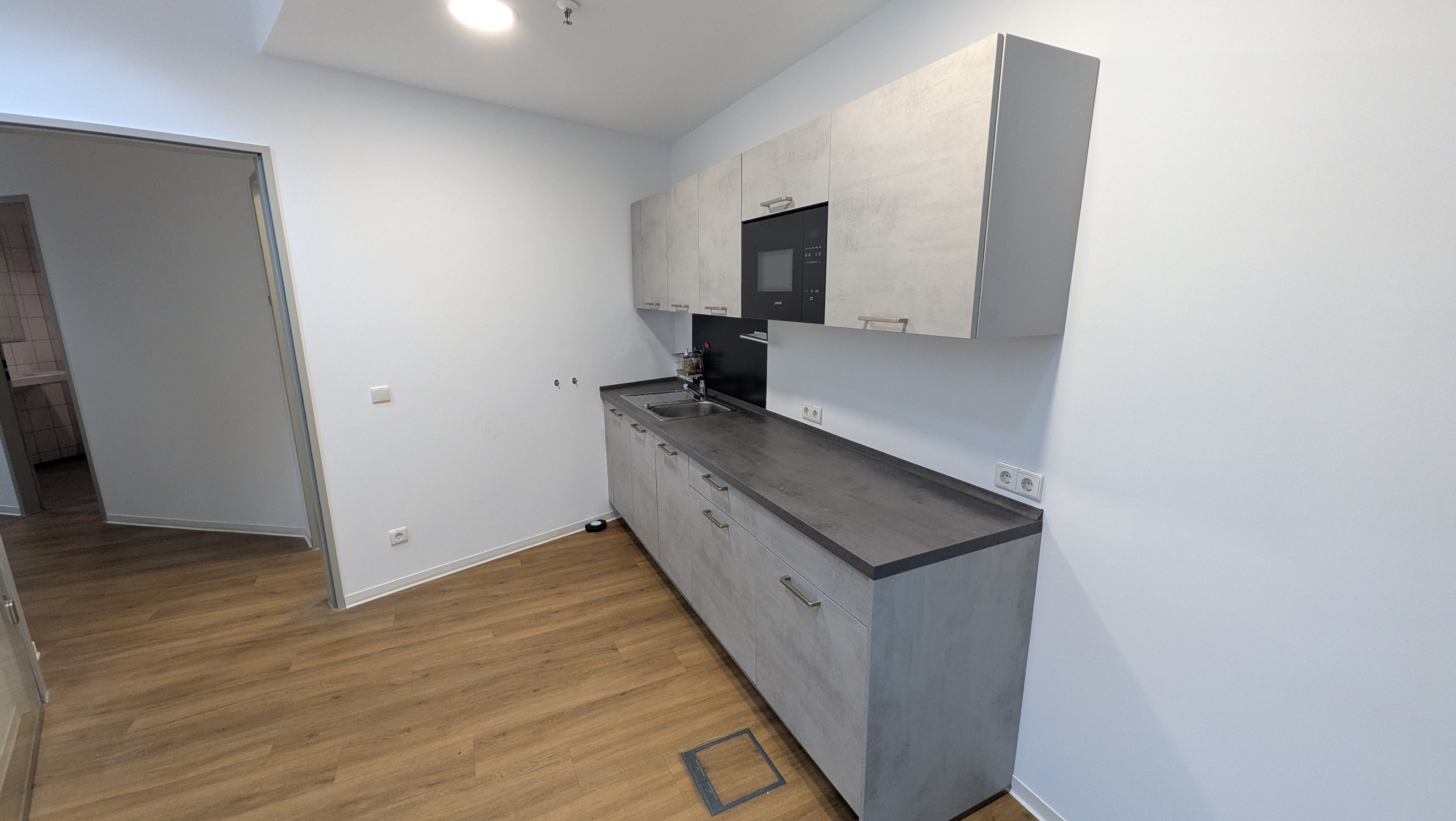 Voll ausgestattete Teeküche zur gemeinschaftlichen Nutzung